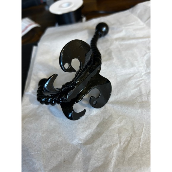 Black Cast Iron Fleur de Lis Wall Hook Decorative Single Hook - Picture 3 of 4